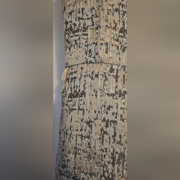 Pretty Dress - Picture 4 of 7